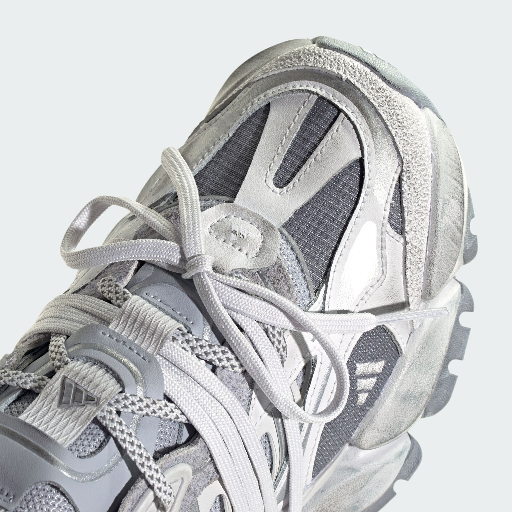 adidas XLG Runner Deluxe Gray