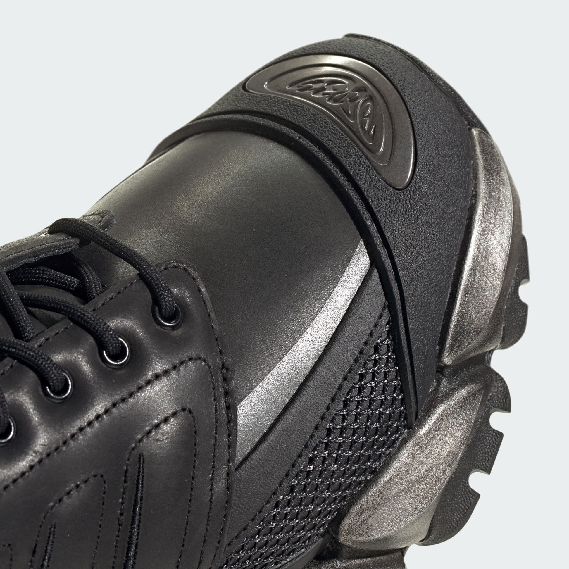 adidas XLG Runner Derby Black