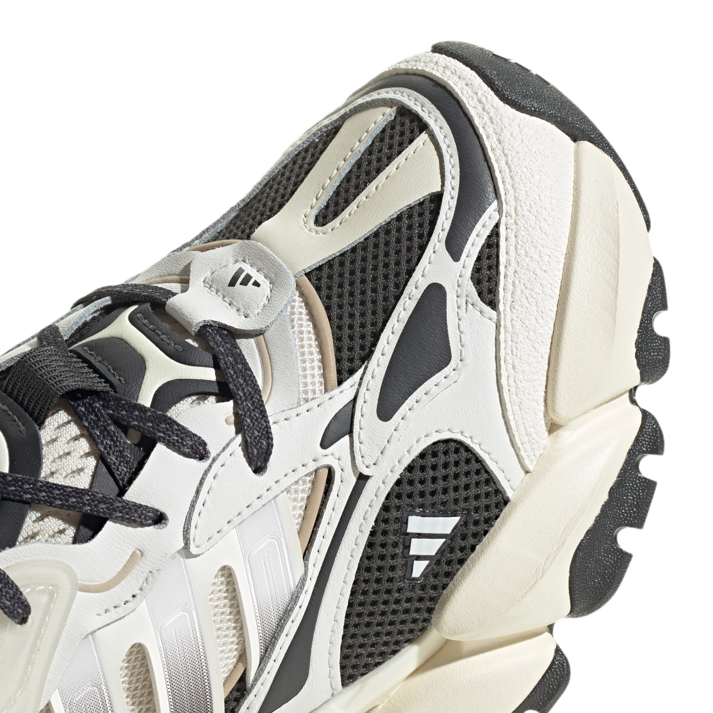 adidas XLG Runner Deluxe Beige