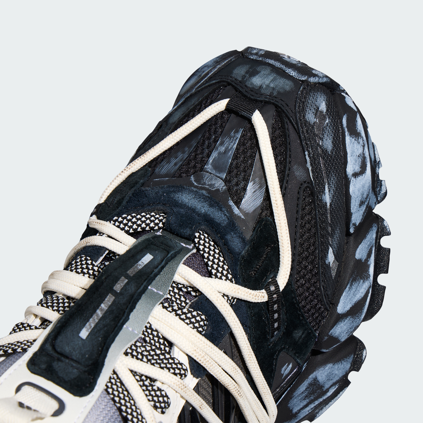 adidas XLG Runner Deluxe 2.0 Black Silver (KZ7201)