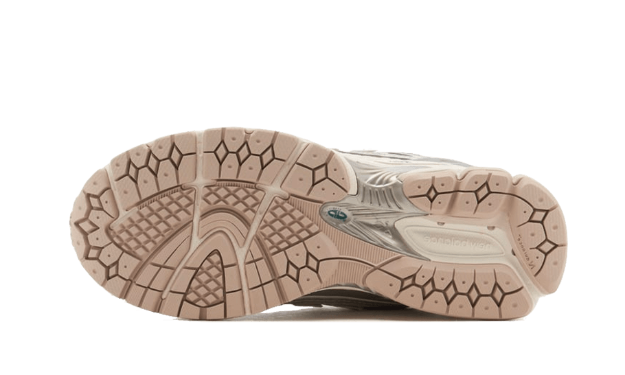 1906R Silver Metallic Cream (M1906REE) - 38 EU - 5.5 US - Beige | SOSUKICKS