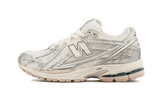 1906R Silver Metallic Cream