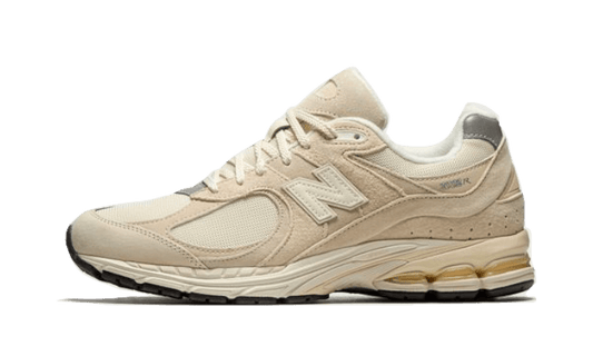 2002R Calm Taupe (M2002RCC) - EU 36–46.5 - Beige | SOSUKICKS