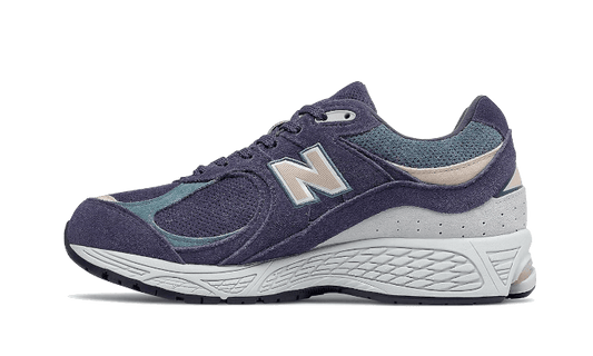 2002R Night Tide (M2002RWC) - EU 36–46.5 - Navy | SOSUKICKS