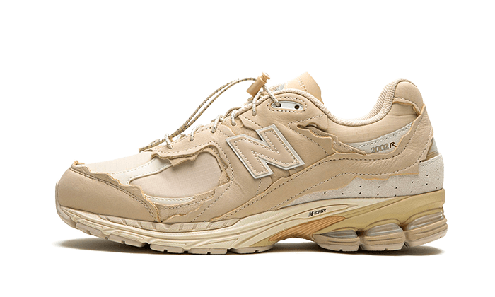 2002R Protection Pack Sandstone Turtledove (M2002RDQ) - EU 36–46.5 - White | SOSUKICKS