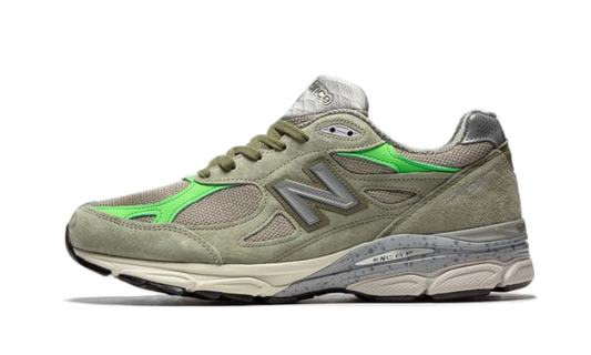 990 V3 Patta Keep Your Family Close (M990PP3) - EU 36–46.5 - Green | SOSUKICKS