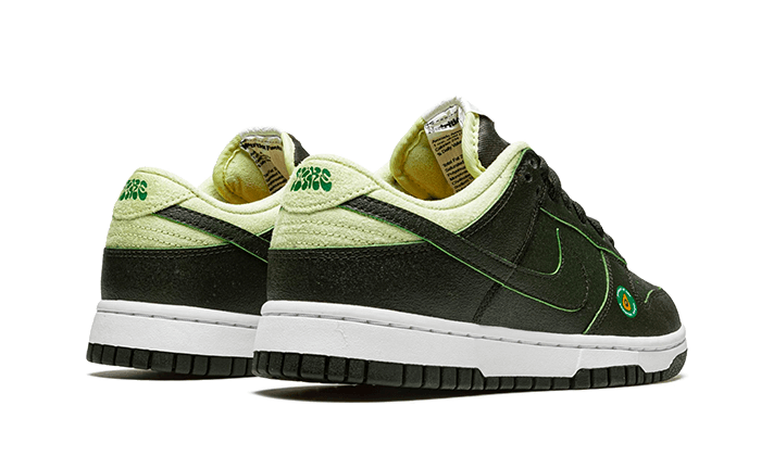 Dunk Low Avocado (DM7606-300) - 36.5 EU - 4.5 US - Green | SOSUKICKS