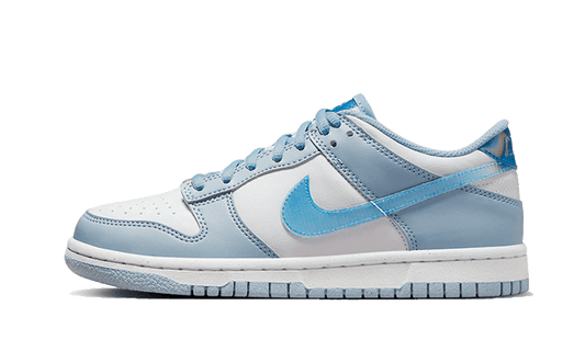 Dunk Low Hologram (FJ4668-400) - EU 35.5–40 - Blue | SOSUKICKS