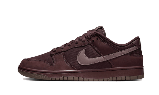 Dunk Low Premium Burgundy Crush (FB8895-600) - EU 36–47.5 - Burgundy | SOSUKICKS