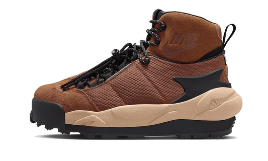 Magmascape SP Sacai Light British Tan (FN0563-200) - EU 36–45.5 - Brown | SOSUKICKS