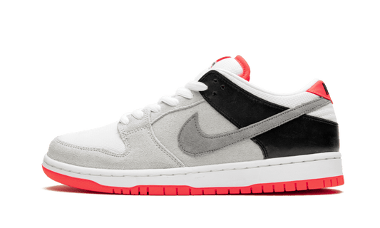 Nike SB Dunk Low Infrared