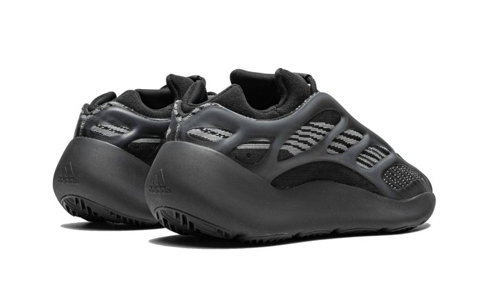 Yeezy 700 V3 Dark Glow (GX6144) - 37 1/3 EU - 5 US - Black | SOSUKICKS