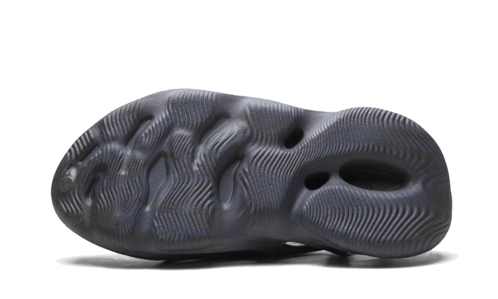 Yeezy Foam RNNR Mineral Blue (GV7903) - 40.5 EU - 7 US - Blue | SOSUKICKS