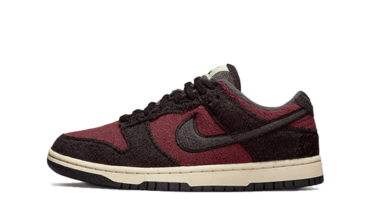 Nike Dunk Low SE Fleece Burgundy Crush - DQ7579-600